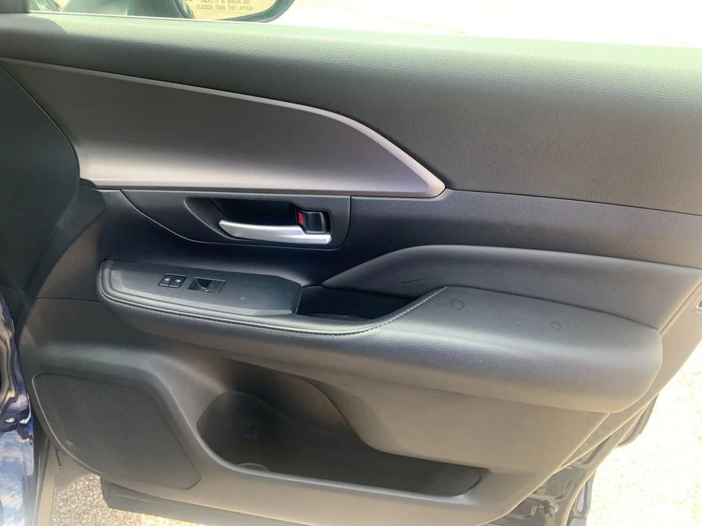 Used 2024  Toyota XLE image 20