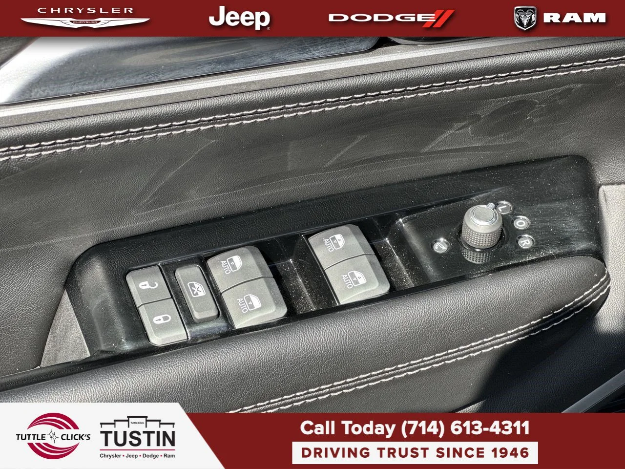 New 2026 Baltic-Gray Metallic Clear-Coat Exterior Paint Jeep 4DR 2WD image 28