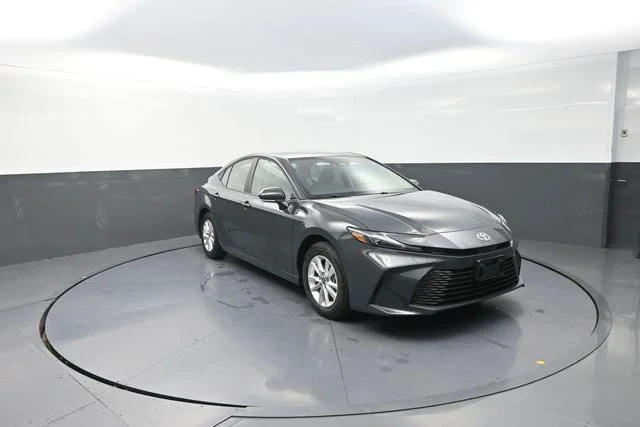 Used 2026  Toyota LE image 27