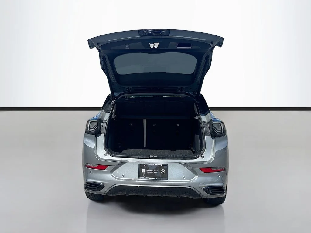Used 2025 Gray Metallic Buick Avenir image 9