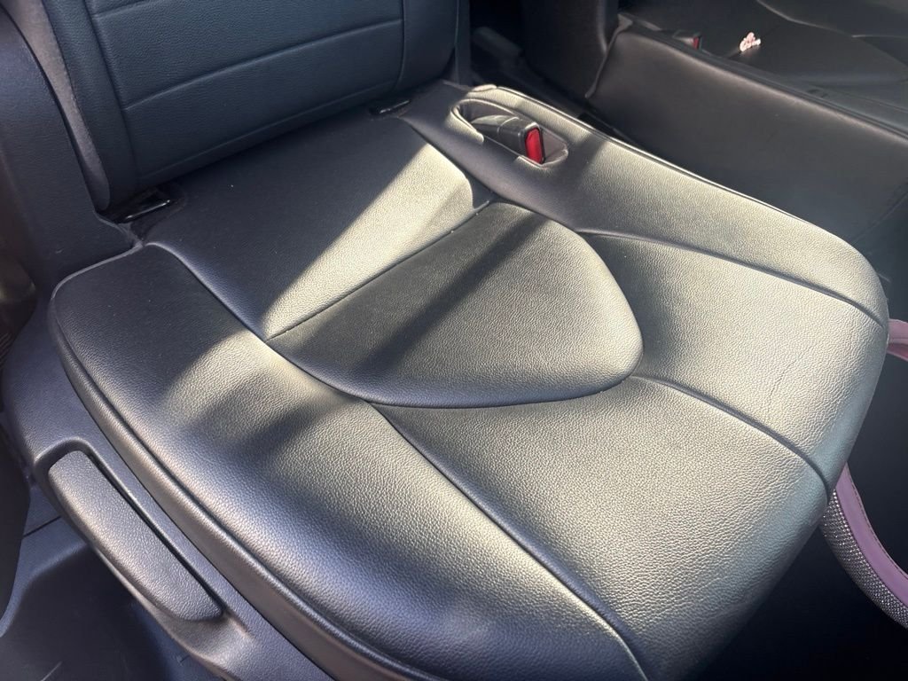 Used 2020 Pearl Toyota XLE image 26