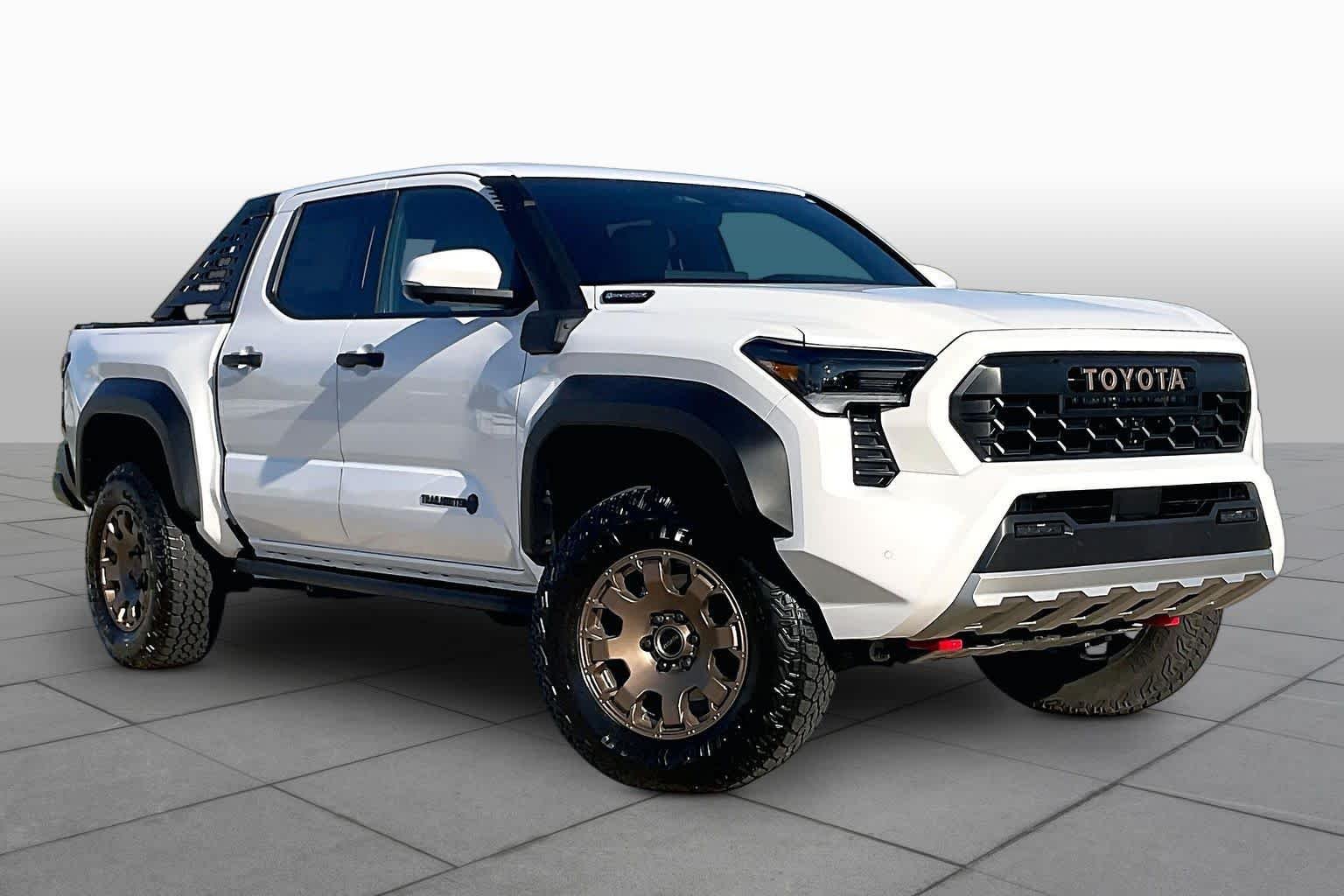 New 2026 Ice Cap Toyota Trailhunter Hybrid image 2