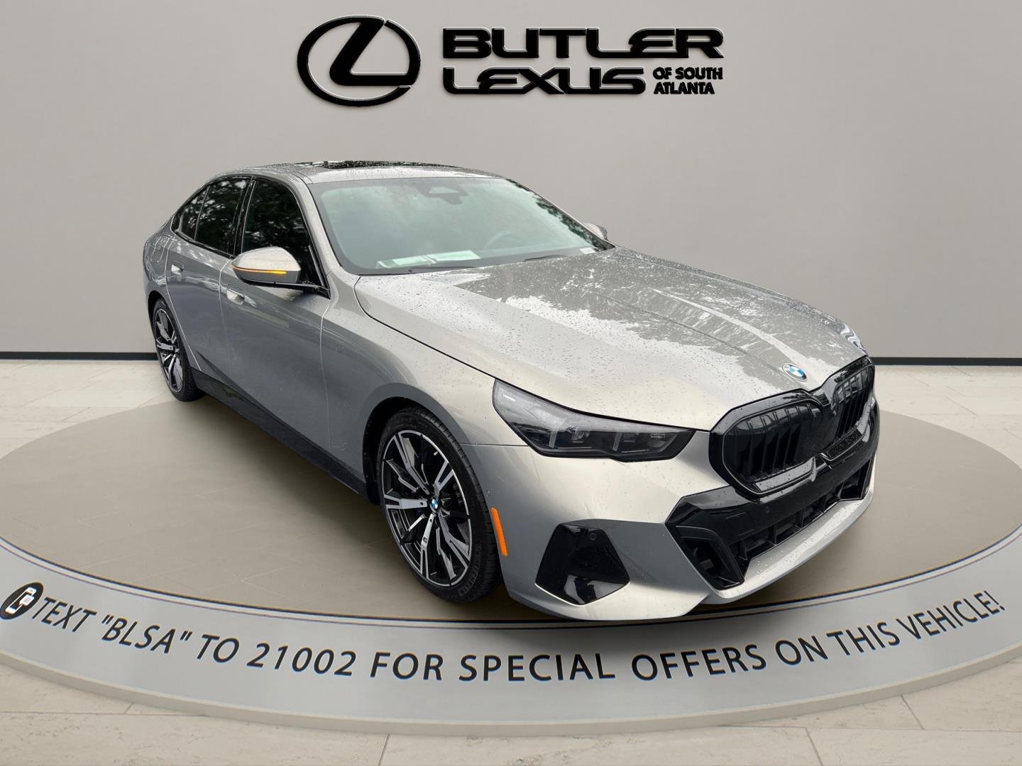 Used 2024 Oxide Grey Metallic BMW 540i xDrive image 3
