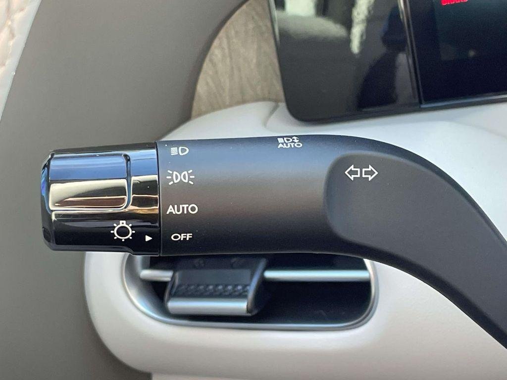 New 2026 White Hyundai SE FWD image 21