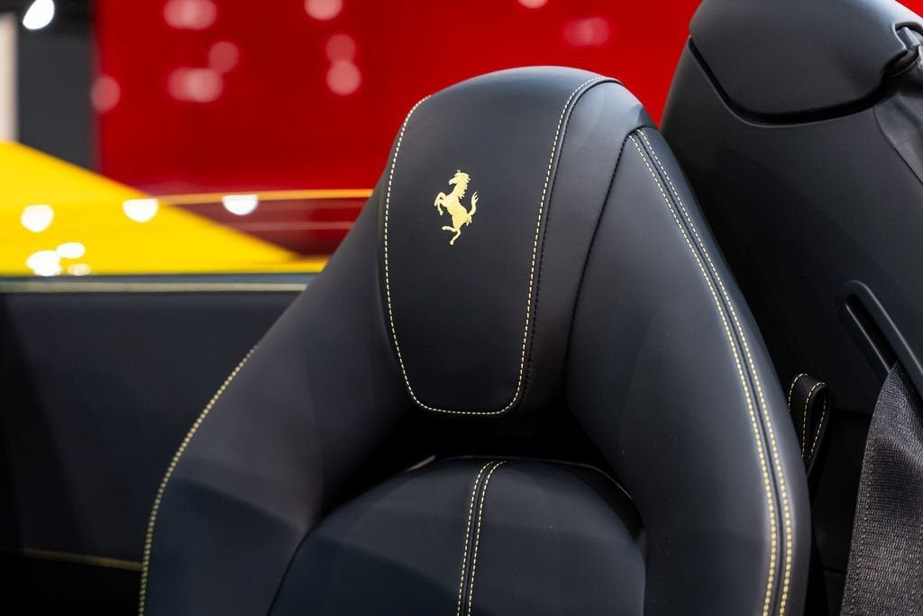 Used 2021 Giallo Modena Ferrari Base image 6