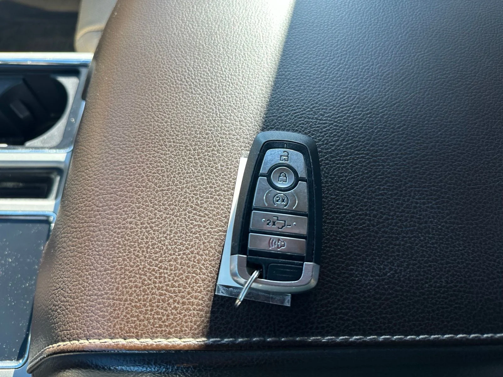 Used 2018 Gold Ford Lariat image 7