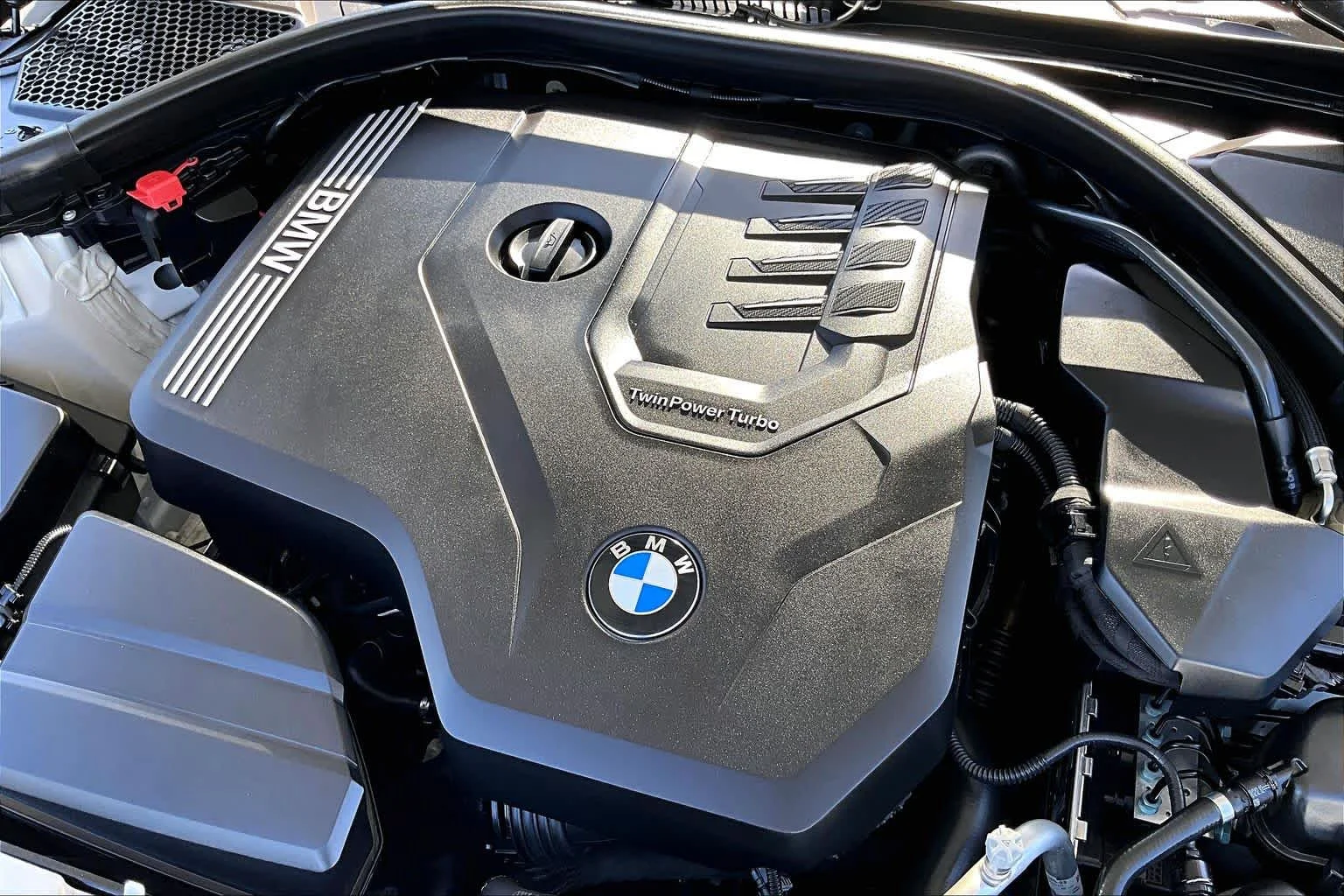 Used 2019 Alpine White BMW 330i image 31