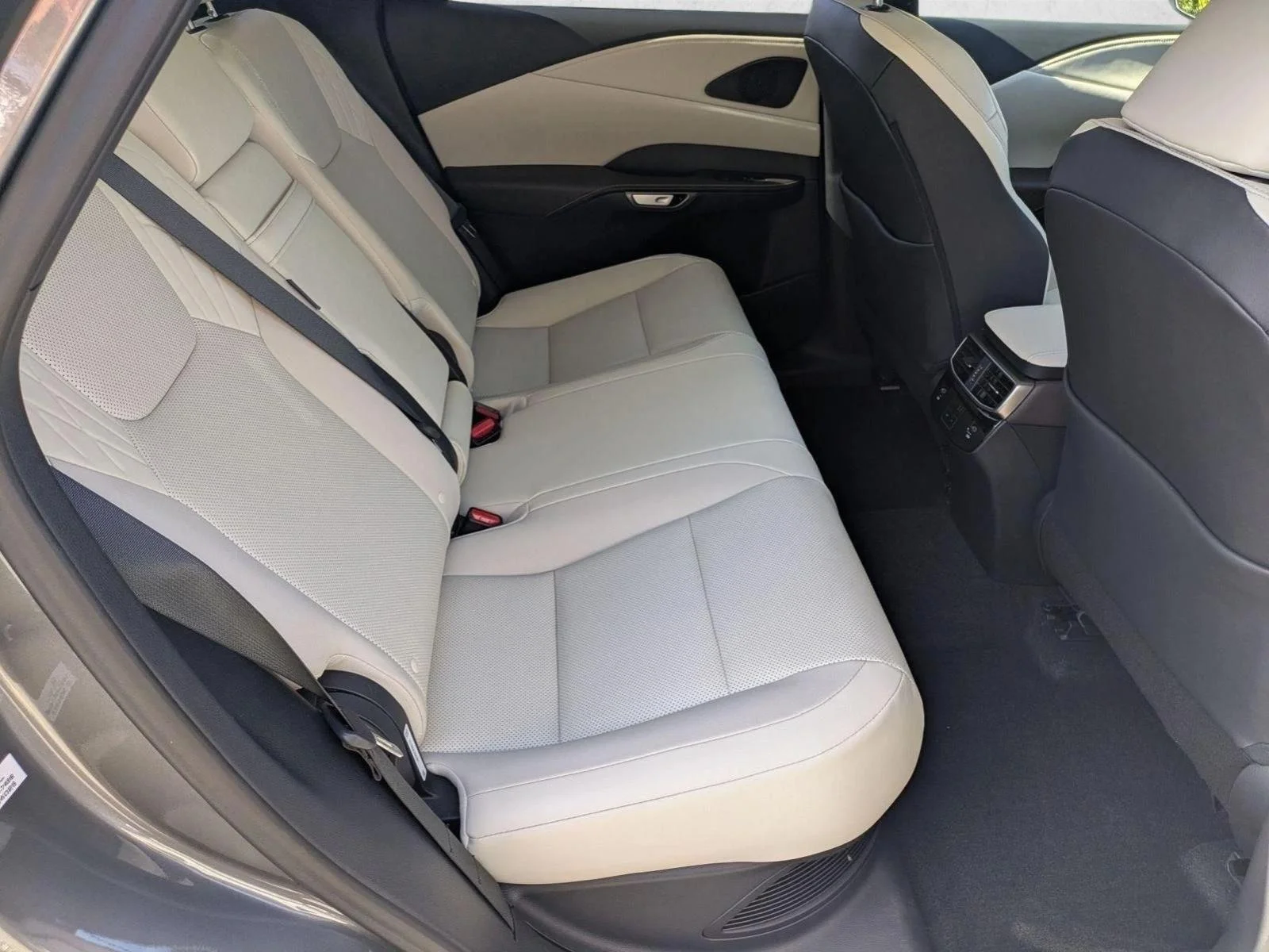 Used 2023 Nebula Gray Pearl Lexus RX 350h Premium image 20