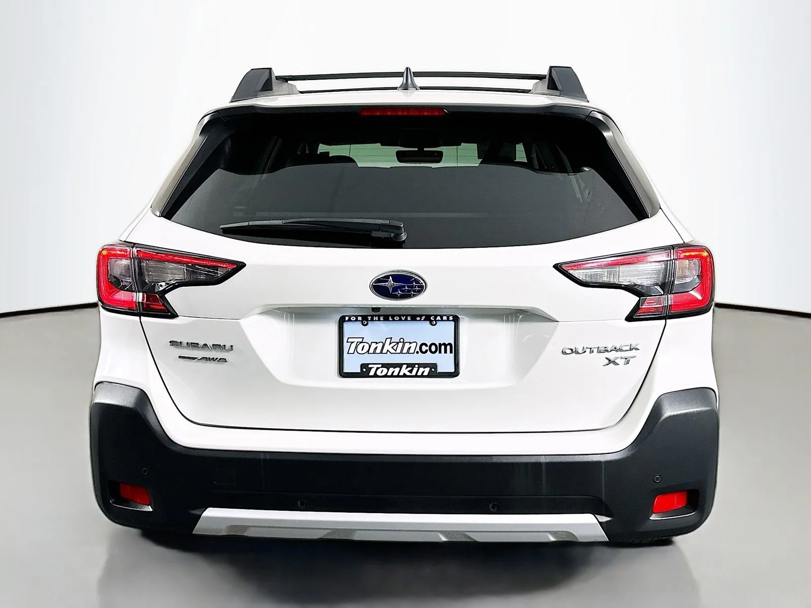 Used 2023 White Subaru Limited XT image 7