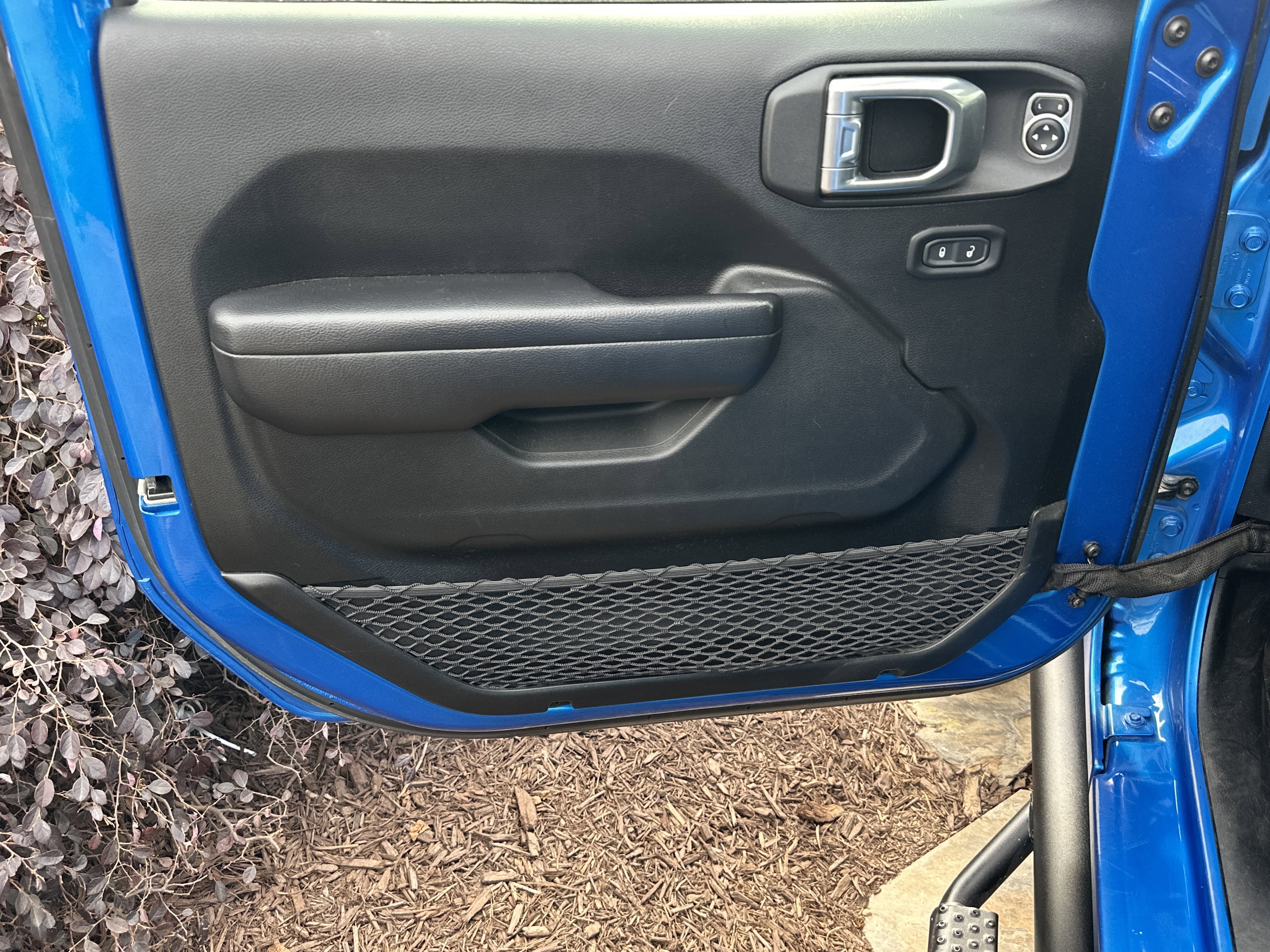 Used 2021 Hydro Blue Pearlcoat Jeep Rubicon image 8