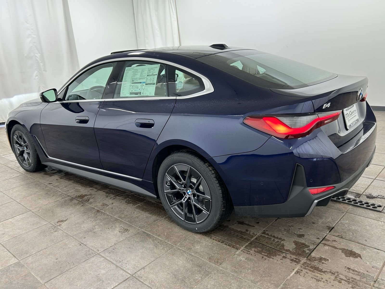 New 2026 Tanzanite Blue II Metallic BMW xDrive40 image 3