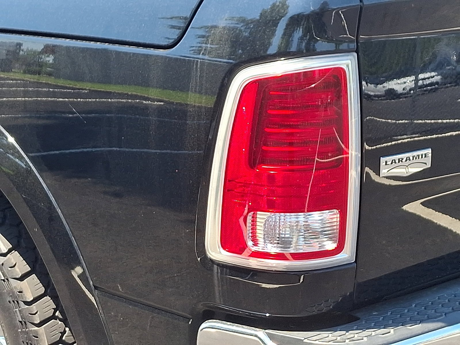 Used 2015 Black Clearcoat Ram Laramie image 17