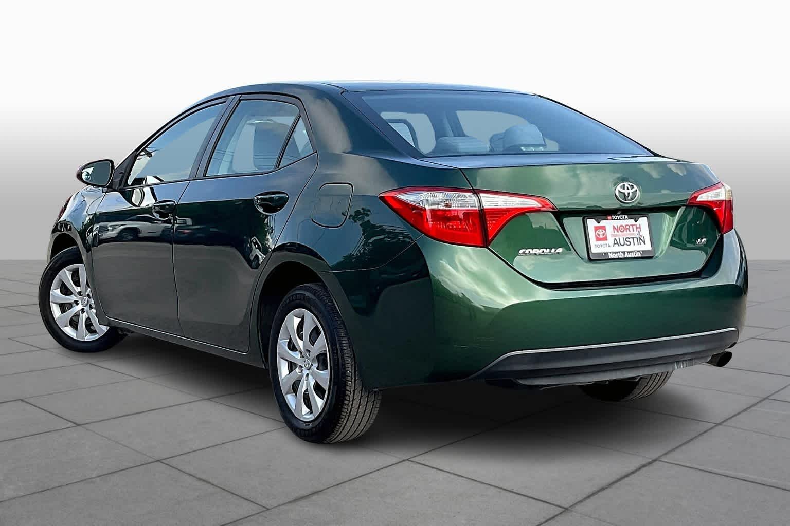 Used 2015 4Evergreen Mica Toyota LE image 12