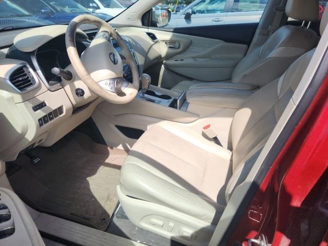 Used 2017 Cayenne Red Metallic Nissan Platinum image 6