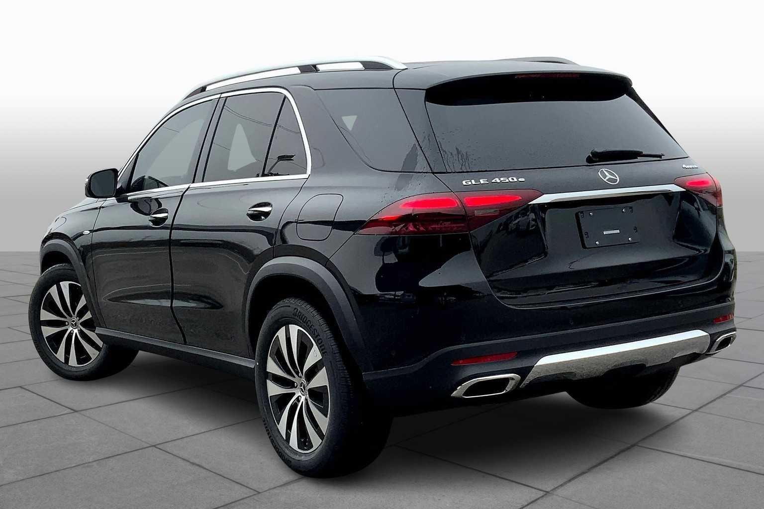 Used 2025 Black Mercedes-Benz GLE 450e image 4