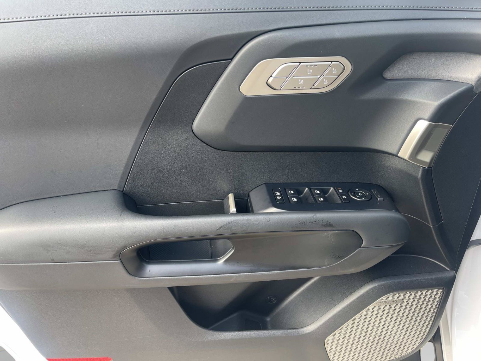 New 2027 Glacial White Pearl Kia SX image 21