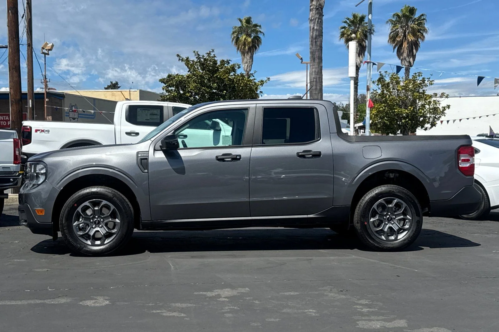 New 2026 Carbonized Gray Metallic Ford XLT image 7