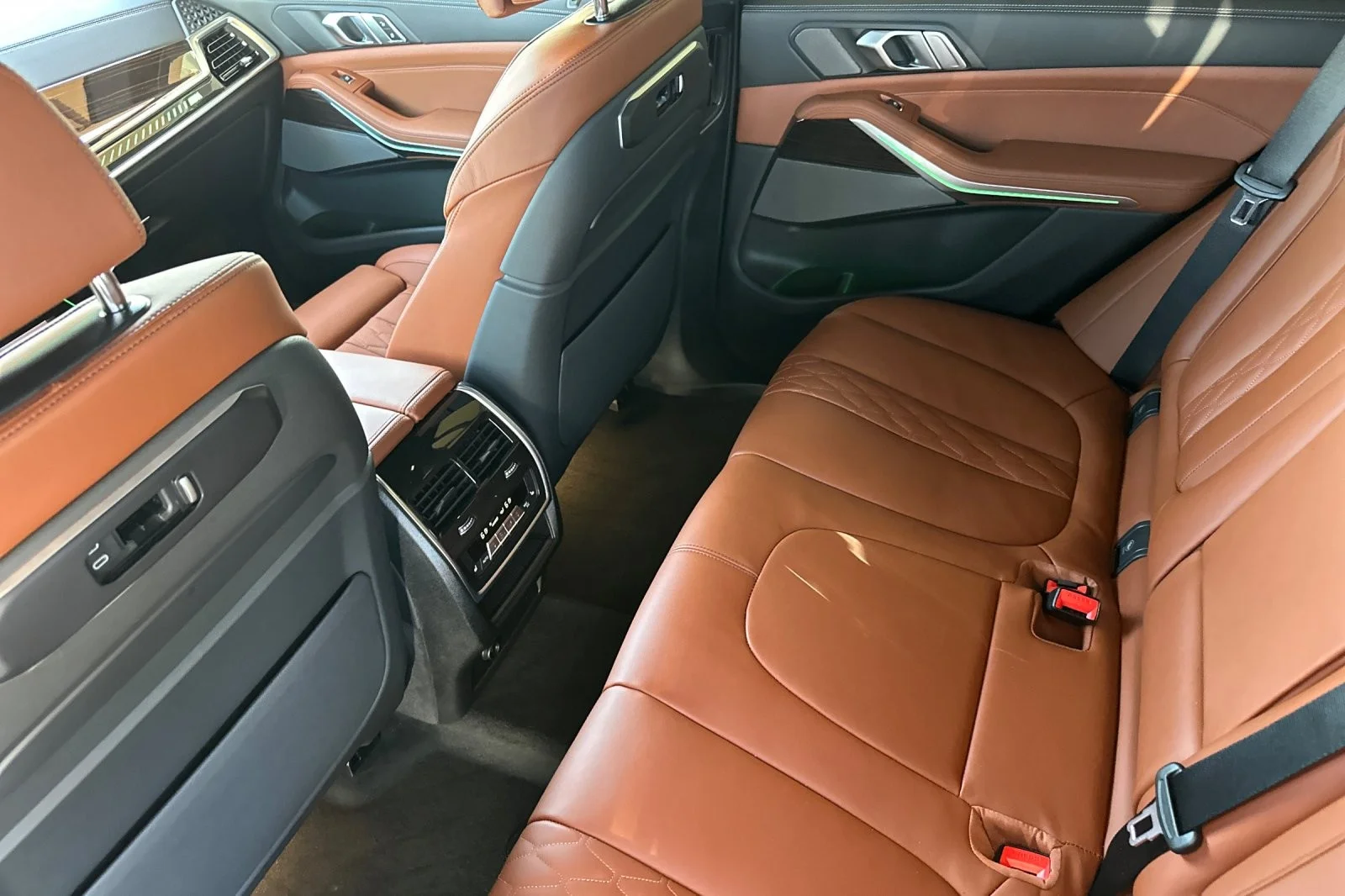 2026 BMW X5 M60i - Photo 11