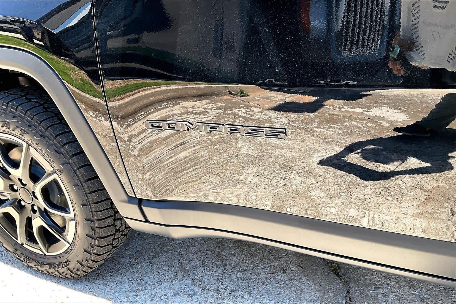 New 2026 Diamond Black Crystal Pearl-Coat Exterior Paint Jeep Trailhawk image 16