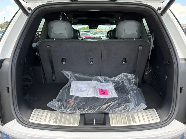 New 2027 Glacial White Pearl Kia X-LINE SX image 23