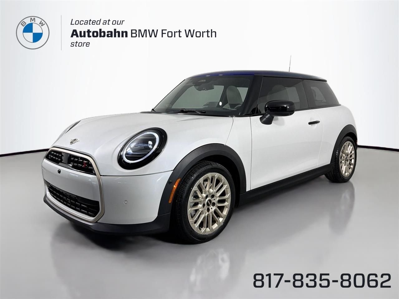2025 MINI Hardtop Cooper S's photo