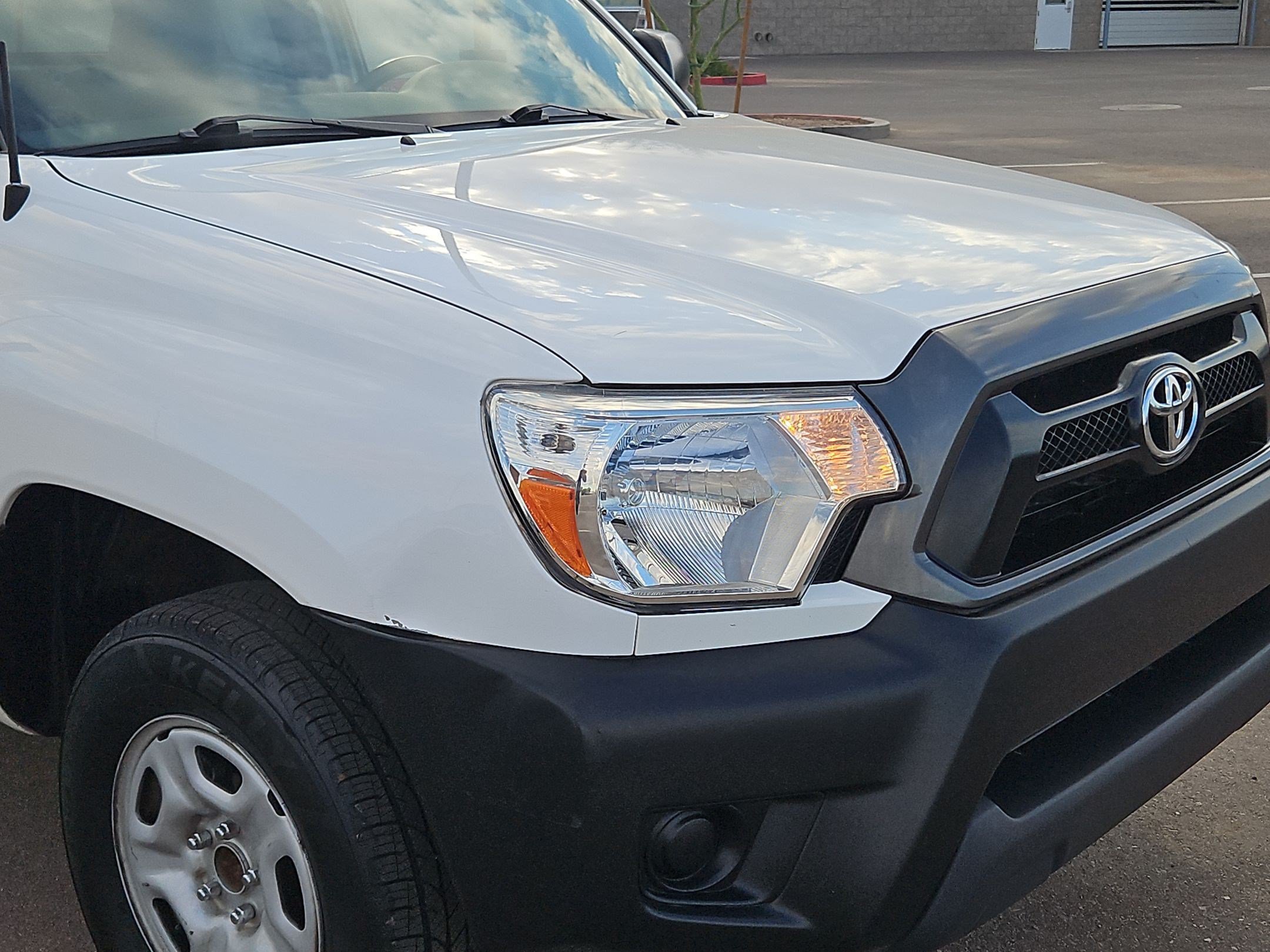 Used 2015 White Toyota BASE image 10