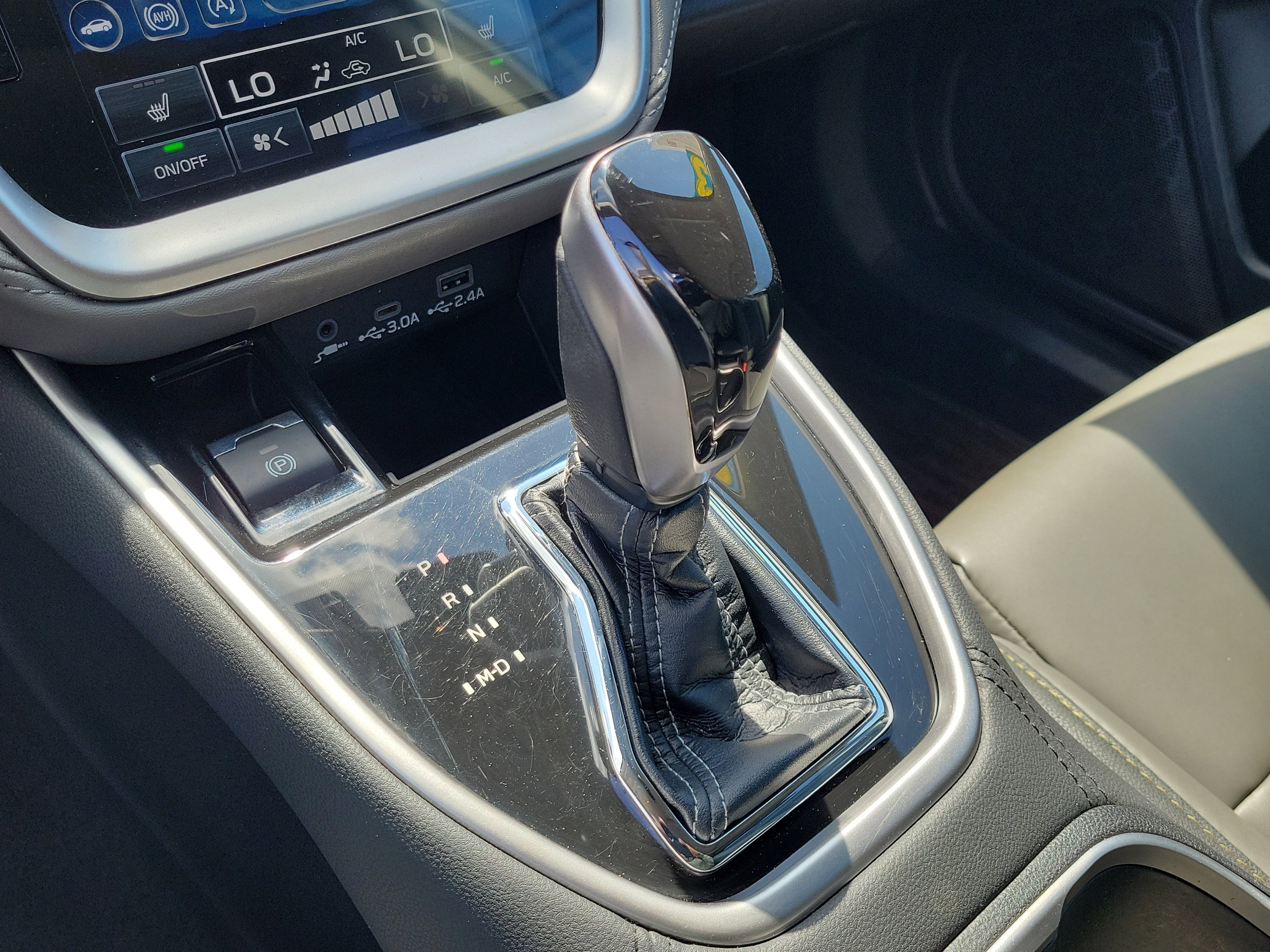 Used 2023 Magnetite Gray Metallic Subaru Onyx Edition image 27