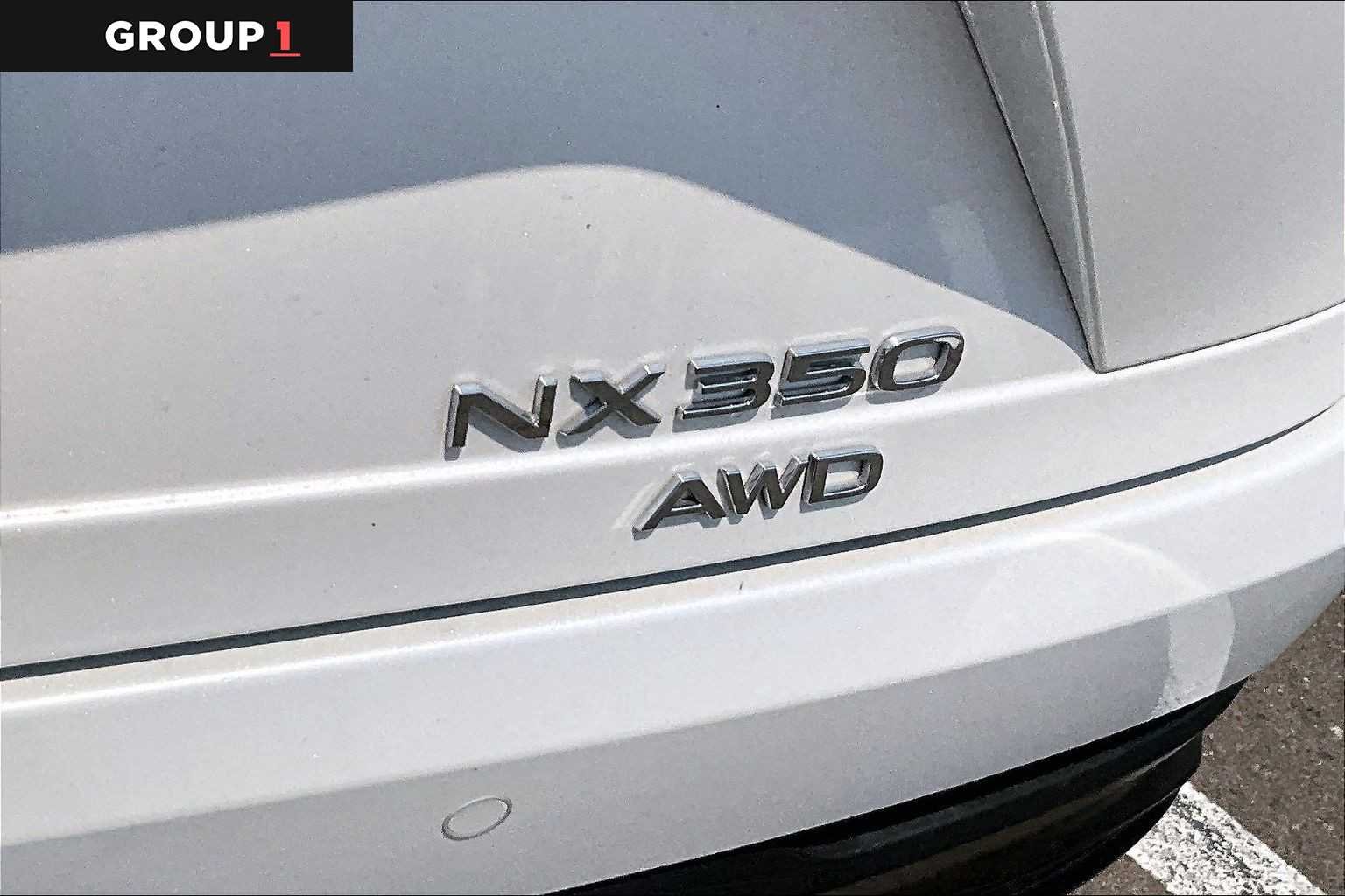 Used 2025 Eminent White Pearl Lexus Premium image 30