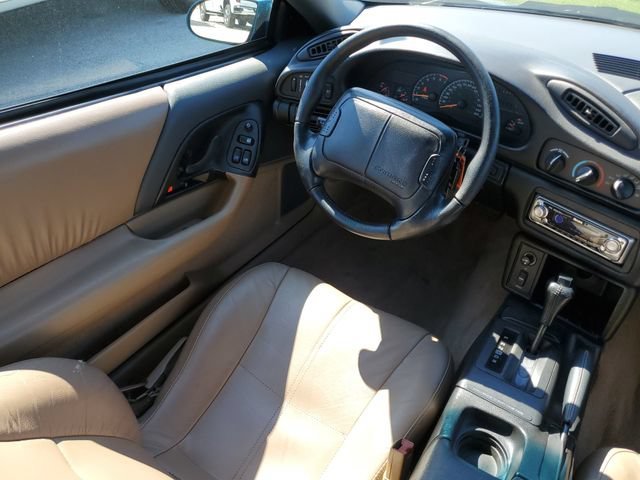 Used 1995 Green Chevrolet Z28 image 12