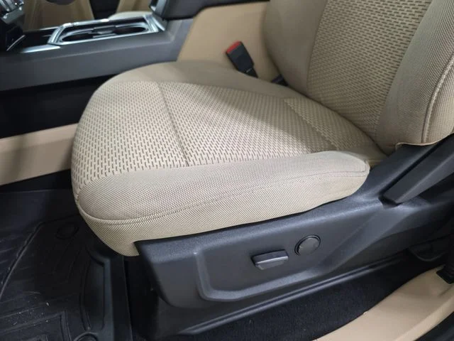 Used 2020 Black Metallic Ford XLT image 29