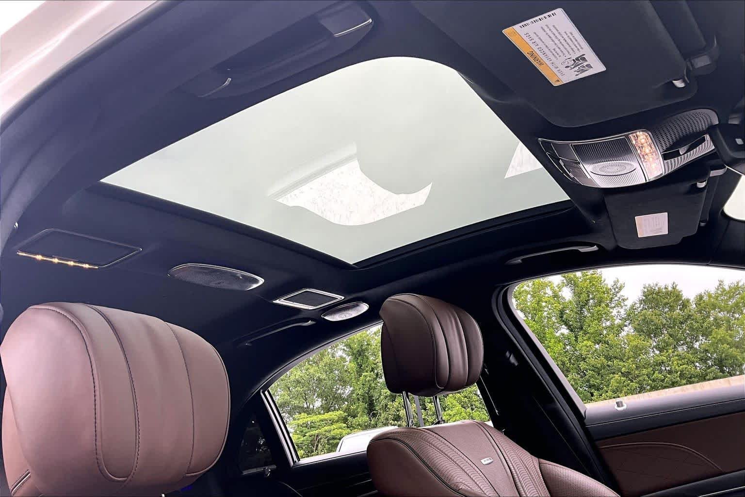 Used 2020 designo Diamond White Mercedes-Benz AMG® S 63 image 13