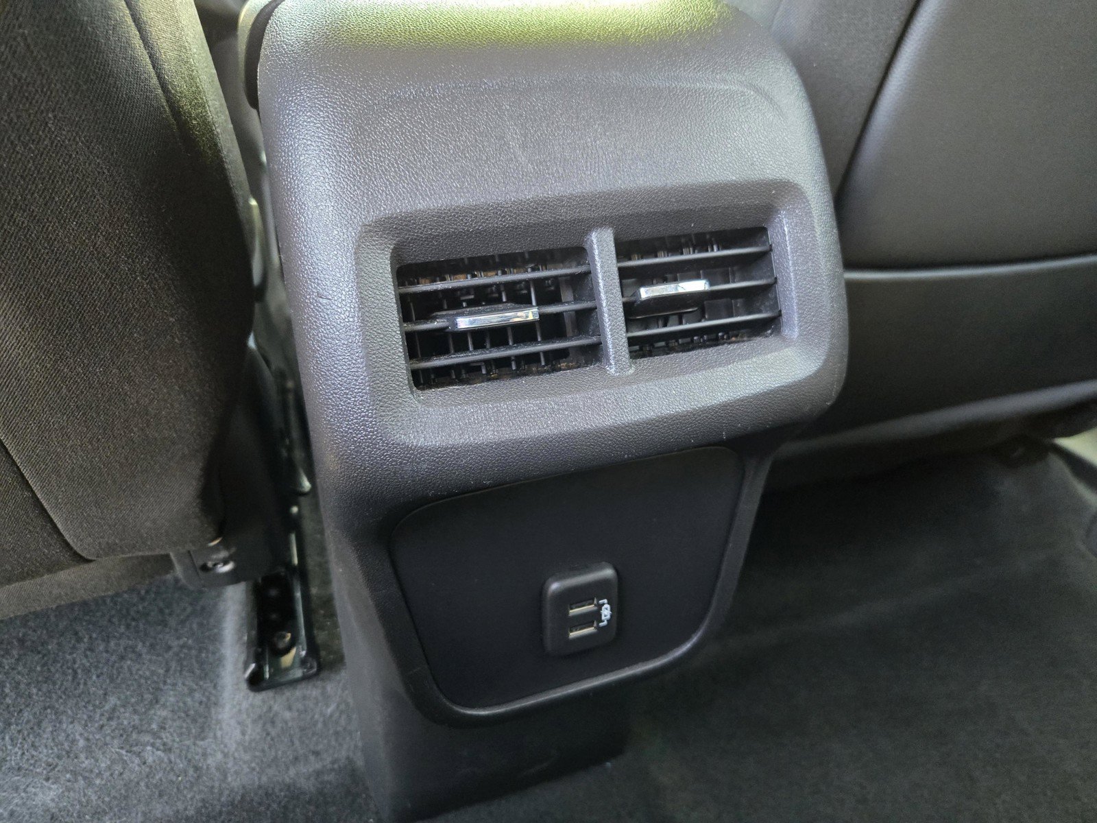 Used 2024 Ebony Twilight Metallic GMC SLE image 11