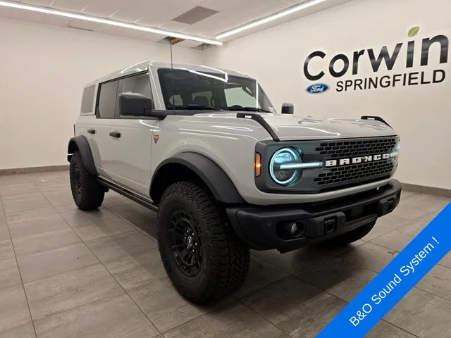 New 2026 Avalanche Gray Ford Badlands® image 6