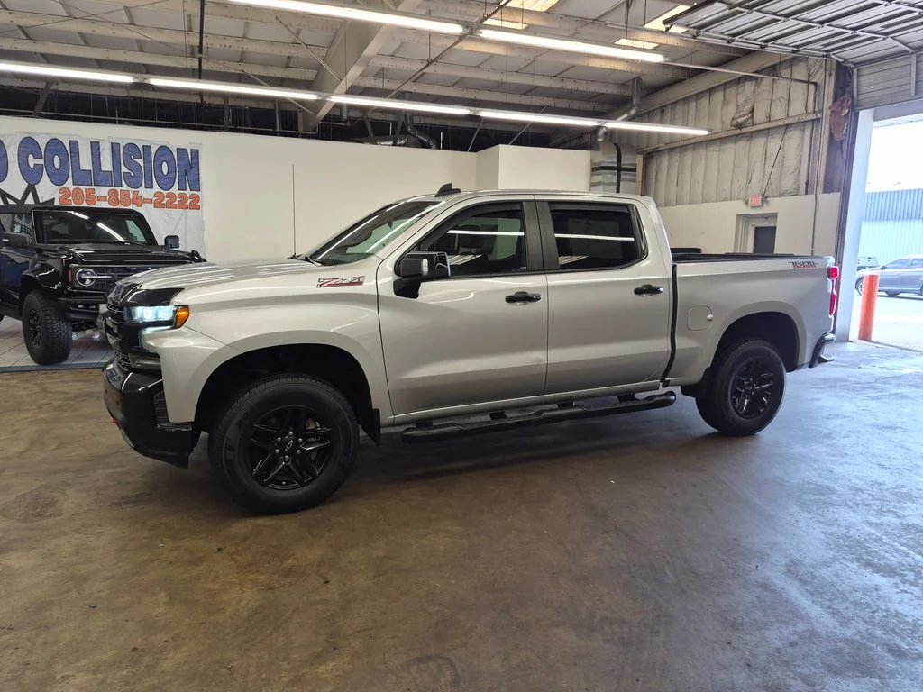 Used 2019 Silver Ice Metallic Chevrolet LT Trail Boss image 2
