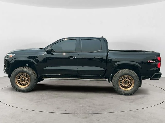 Used 2025 Black Chevrolet Z71 image 8
