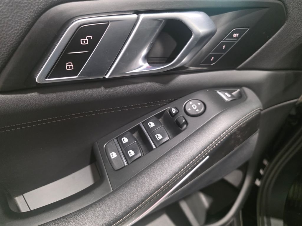 Used 2023 Black BMW xDrive40i image 20