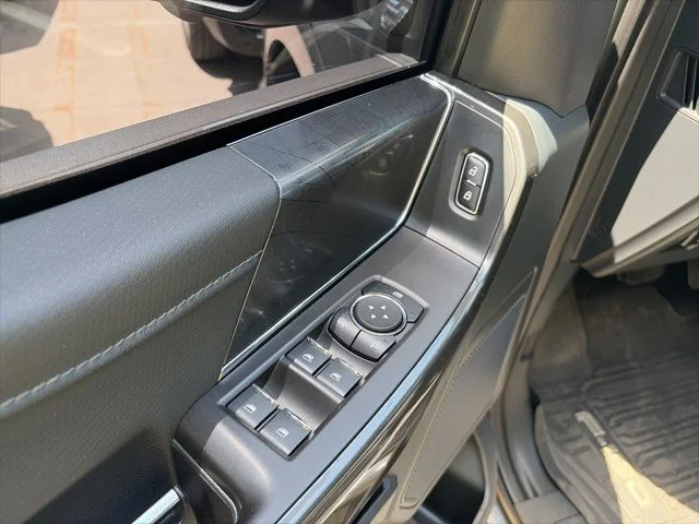 Used 2023 Gray Ford XLT image 10