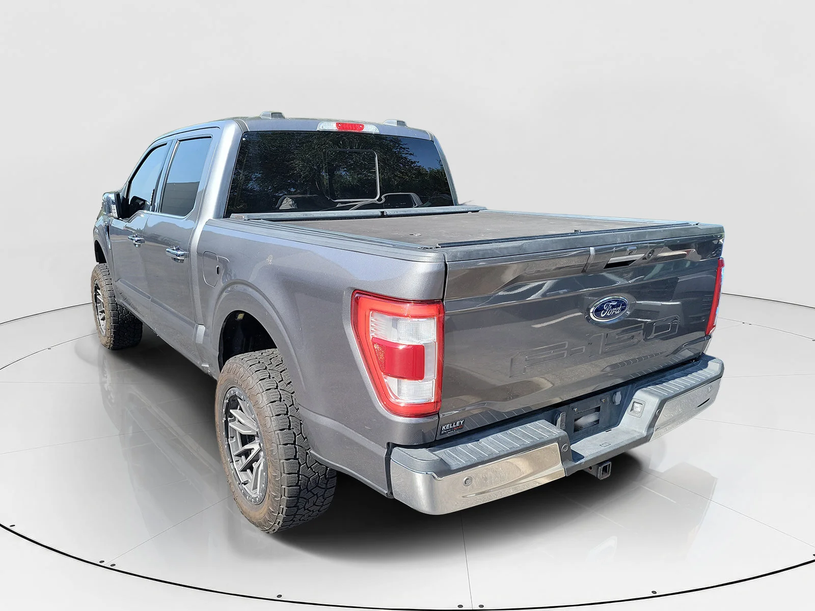 Used 2023 Gray Ford Lariat image 5