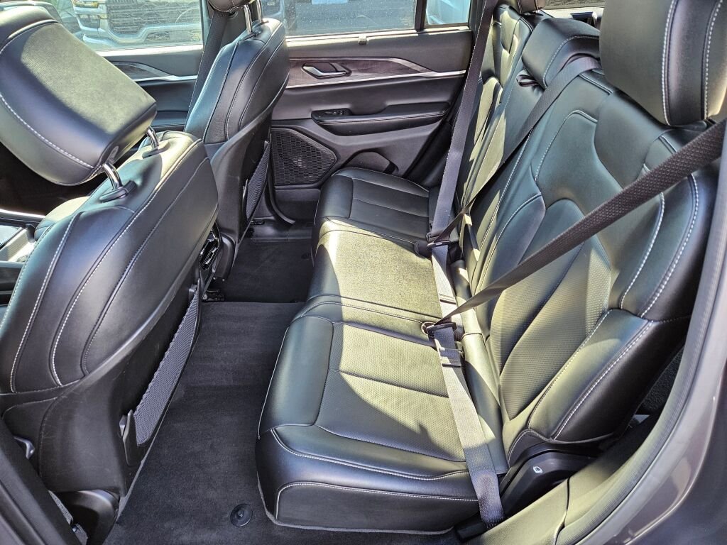 Used 2024 Baltic Gray Metallic Clear Coat Jeep Limited image 14