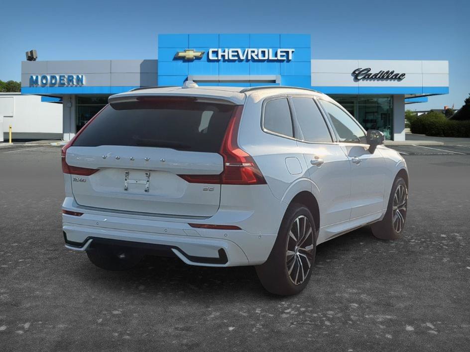 Used 2023 Denim Blue Metallic Volvo Plus Dark Theme image 3