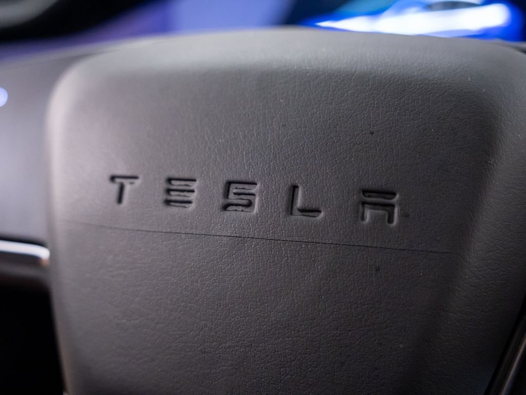 Used 2022 Deep Blue Metallic Tesla Base image 21