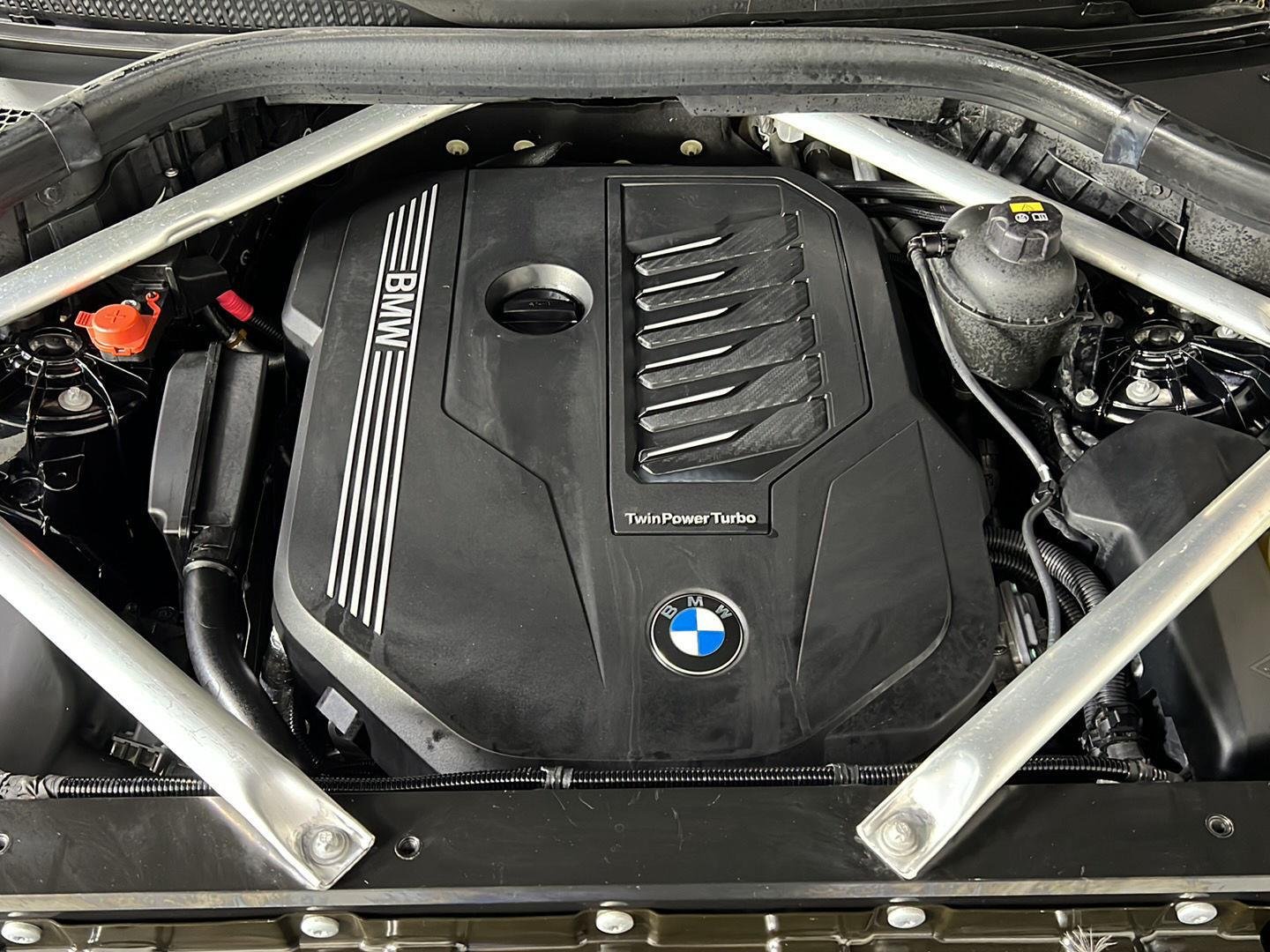 Used 2020 Jet Black BMW xDrive40i image 25
