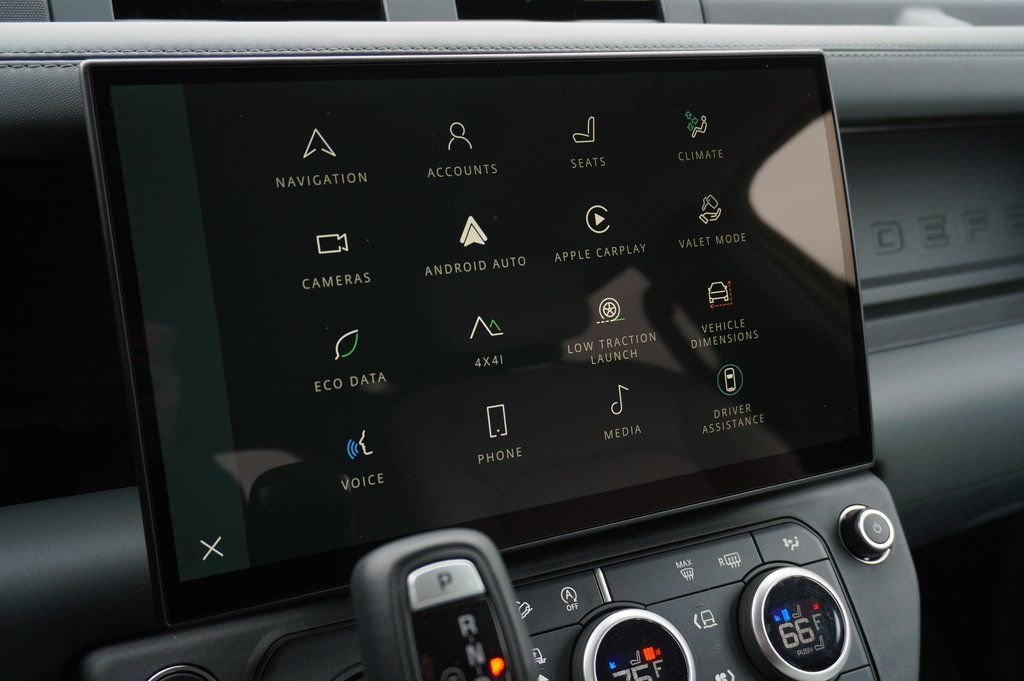 Certified Used 2026 Green Land Rover X-Dynamic SE image 17