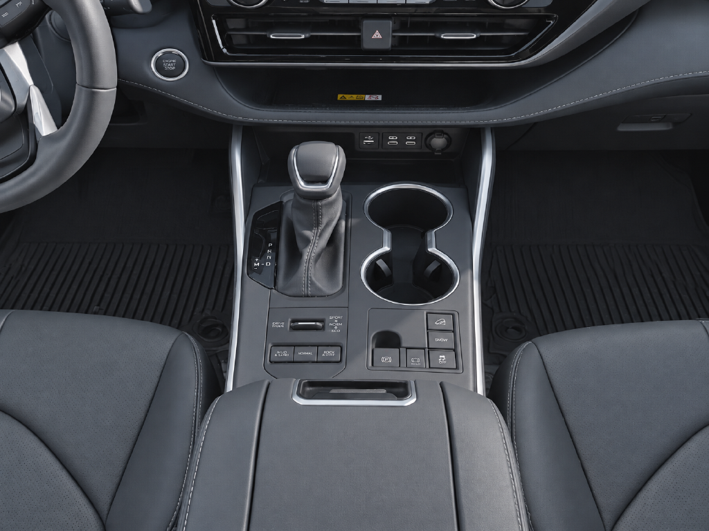 Used 2024  Toyota XLE image 14
