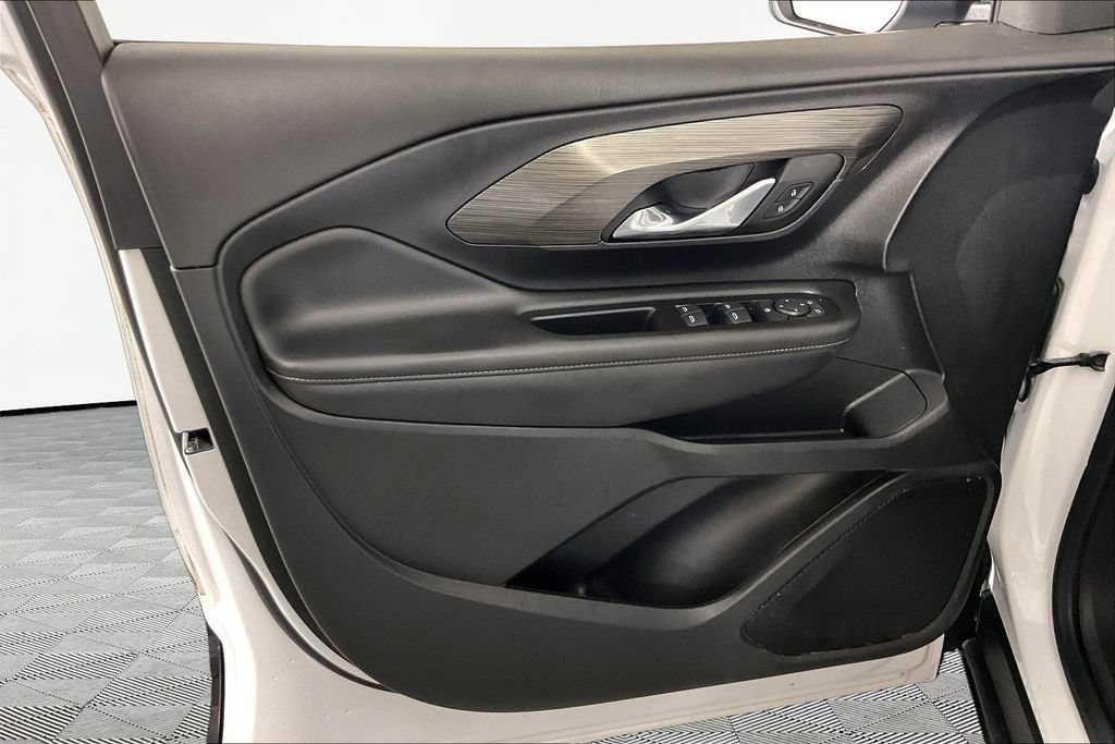 2023 GMC Terrain SLE - Photo 18
