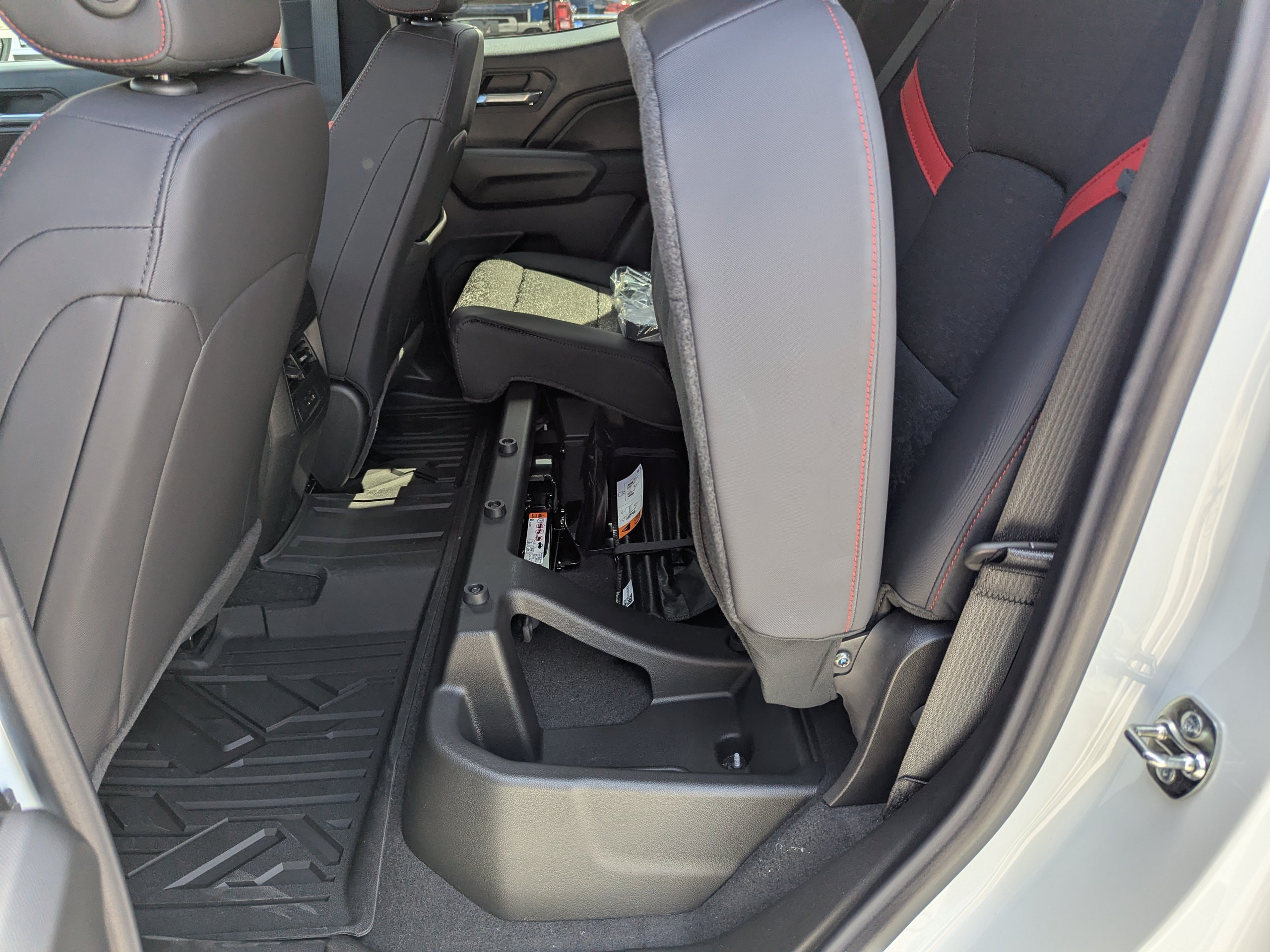 2026 Chevrolet Colorado Z71 - Photo 33