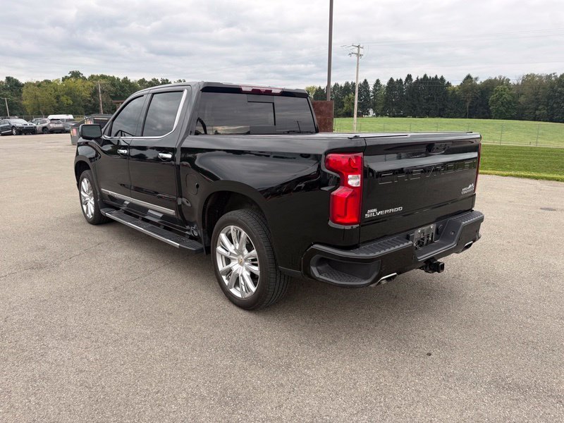 Used 2022 Black Chevrolet High Country image 20