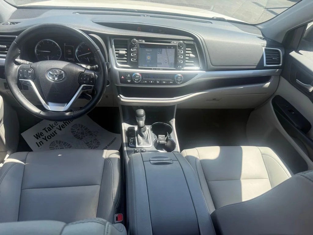 Certified Used 2019 Blizzard Pearl Toyota XLE image 41