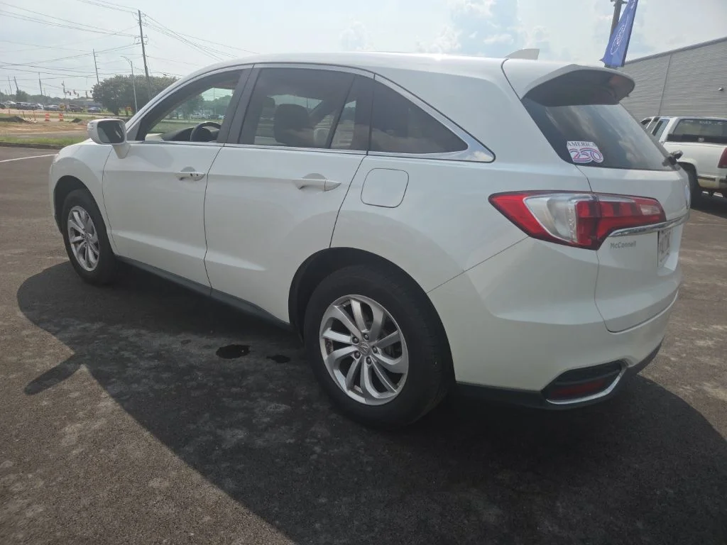 Used 2016  Acura Base image 10