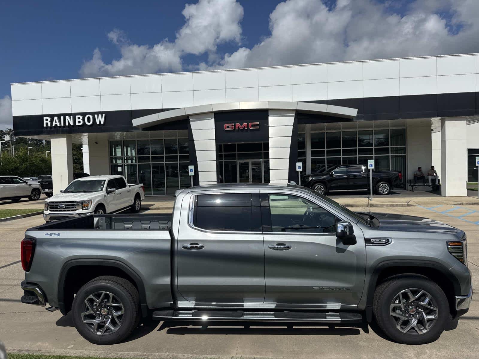2026 GMC Sierra 4WD Crew Cab Short Box SLT's photo